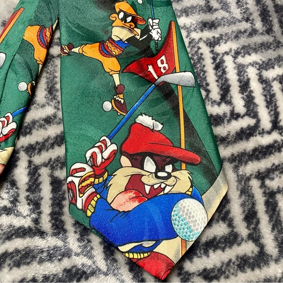 Vintage 1996 Looney Tunes Mania Novelty Neck Tie Taz Bugs Daffy Golf 4 X 60 - Picture 2 of 7